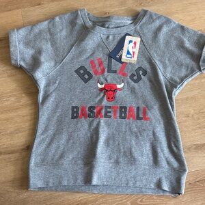 Fanatics NBA New with tags size small short sleeve Bulls Basketball sweatshirt.